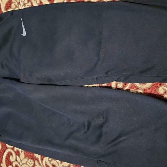 Nike Dri-Fit black sweatpants - Picture 3 of 9